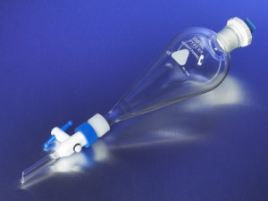 Pyrex® Economy Squibb Separatory Funnels with Polyethylene ST Stopper
