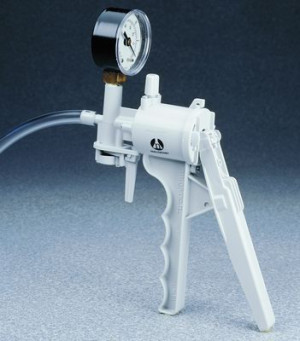 Nalgene™ Repairable Hand Operated Vacuum Pumps with Gauge